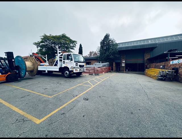 2,052M² WAREHOUSE FOR SALE IN PRINCESS AH